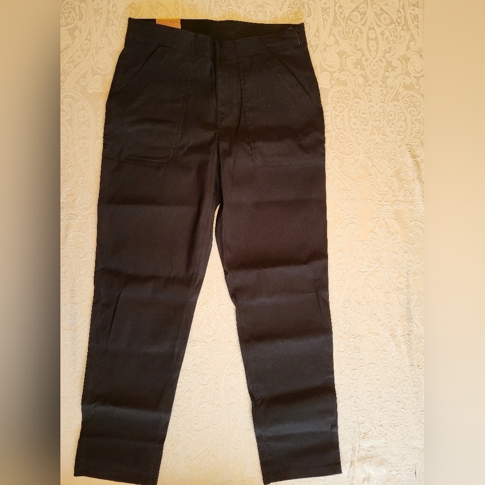 Eddie Bauer Women's Black Horizon Straight Ankle Pants, Size 6, NWT